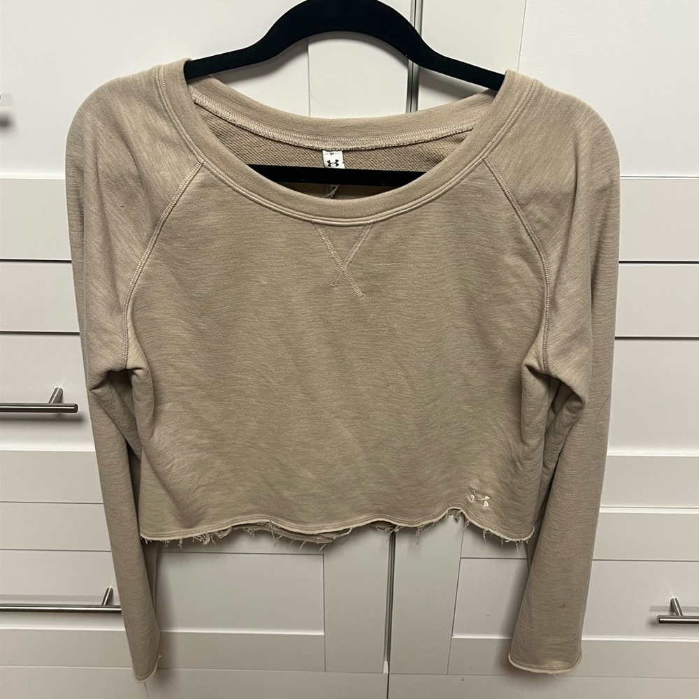 Under Armour Women's Tan Long Sleeve Cropped top